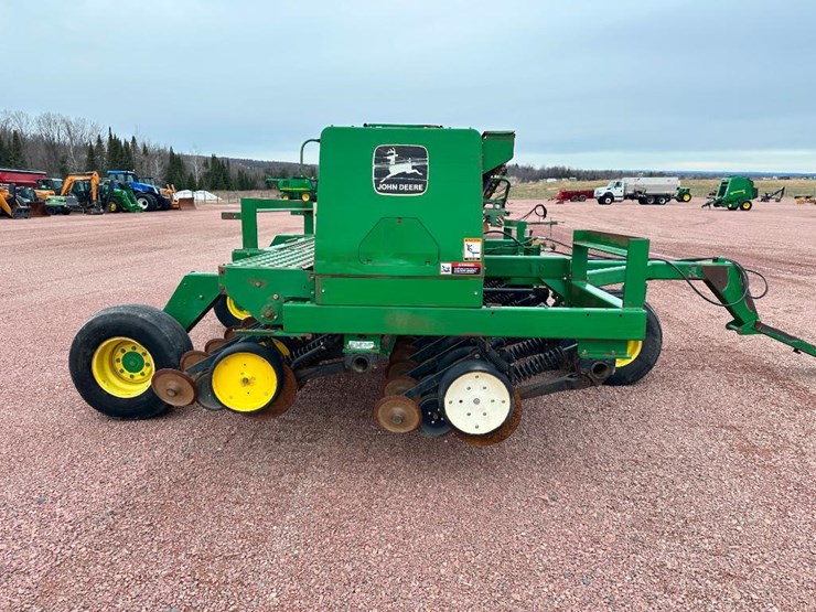 john-deere-750-image-4