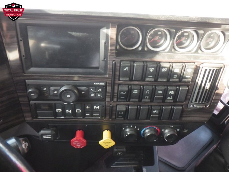 2020-mack-an64t-anthem-image-18