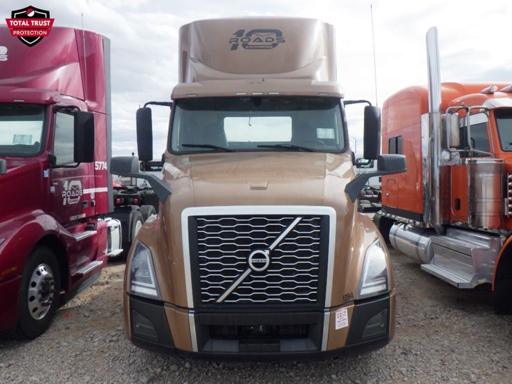 2024-volvo-vnl-300-image-2