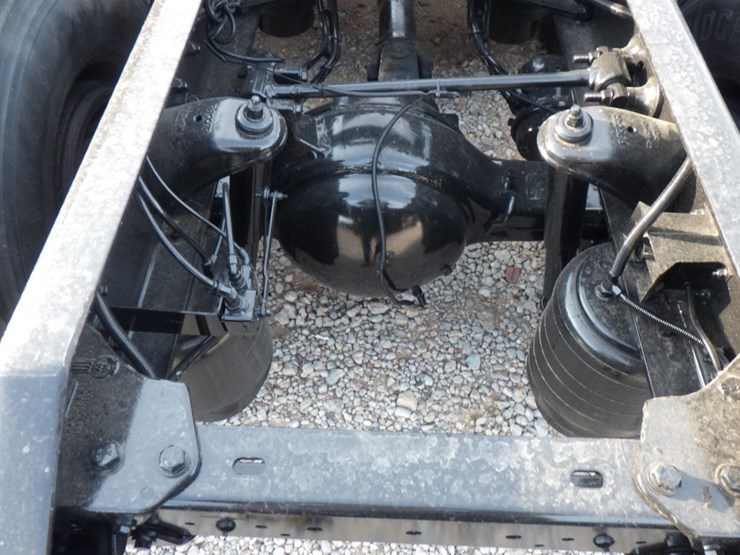 2016-kenworth-t880-image-9