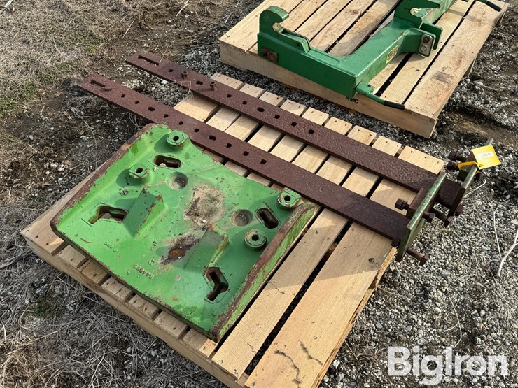 john-deere-double-stack-pad-weight-&-starter-rails-image-2