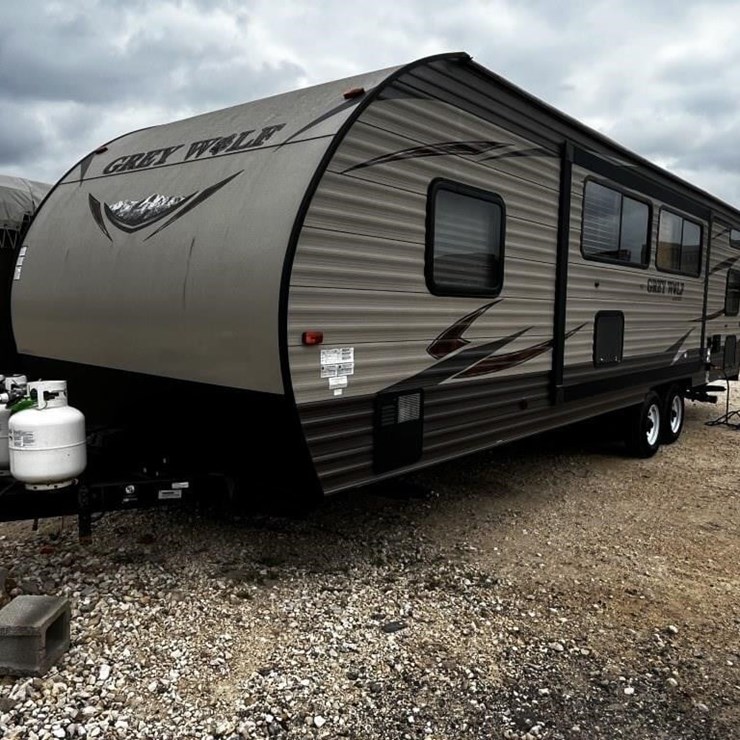 L2- 2016 Forest River Travel Trailer