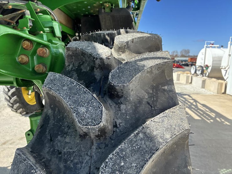 2018-john-deere-r4030-image-48