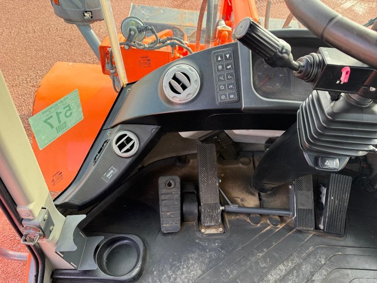 2017-doosan-dl220-5-image-62