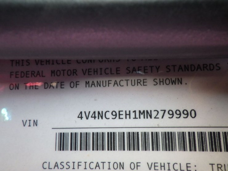 2021-volvo-vnl-760-image-19