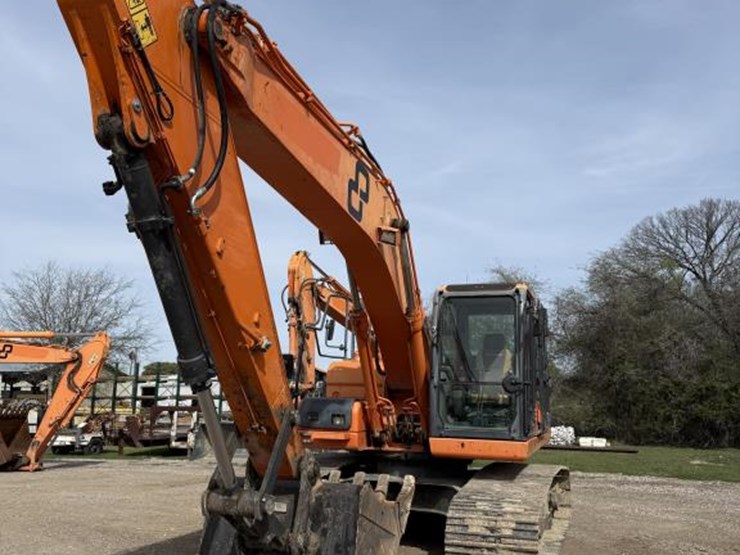 doosan-dx225-lc-3-image-1