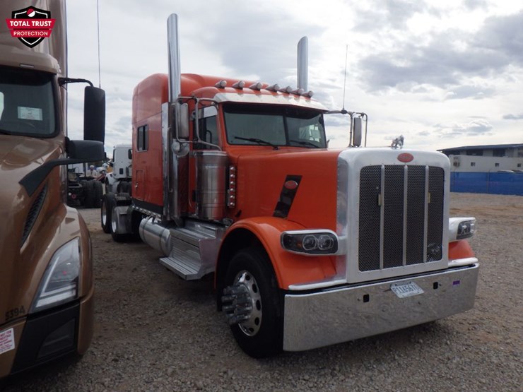 2023-peterbilt-389-image-3