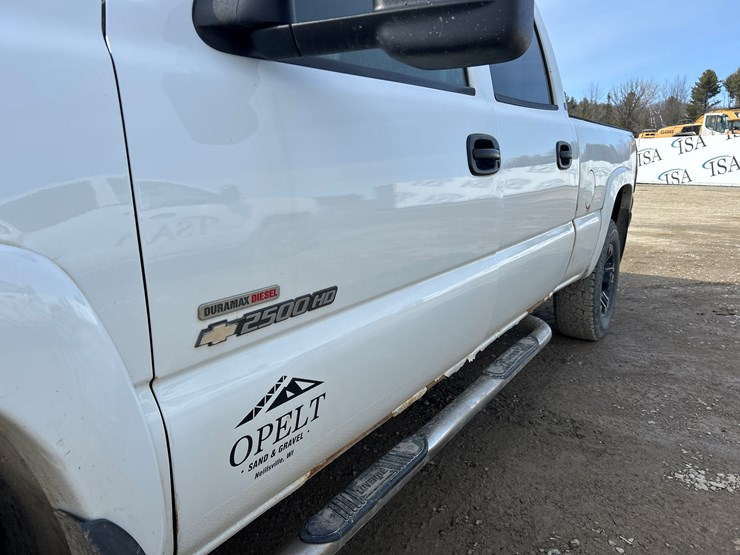 2006-chevrolet-2500-image-15