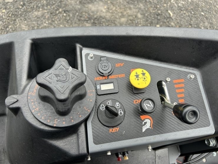 2023-spartan-rz-hd-zero-turn-mower-image-19