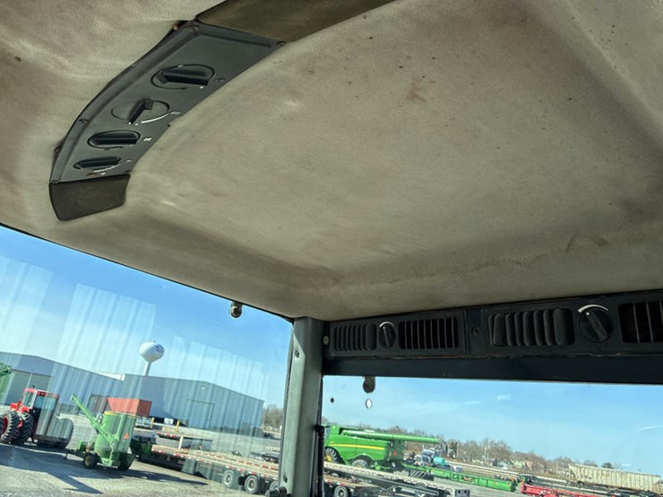 1989-case-ih-7140-image-43