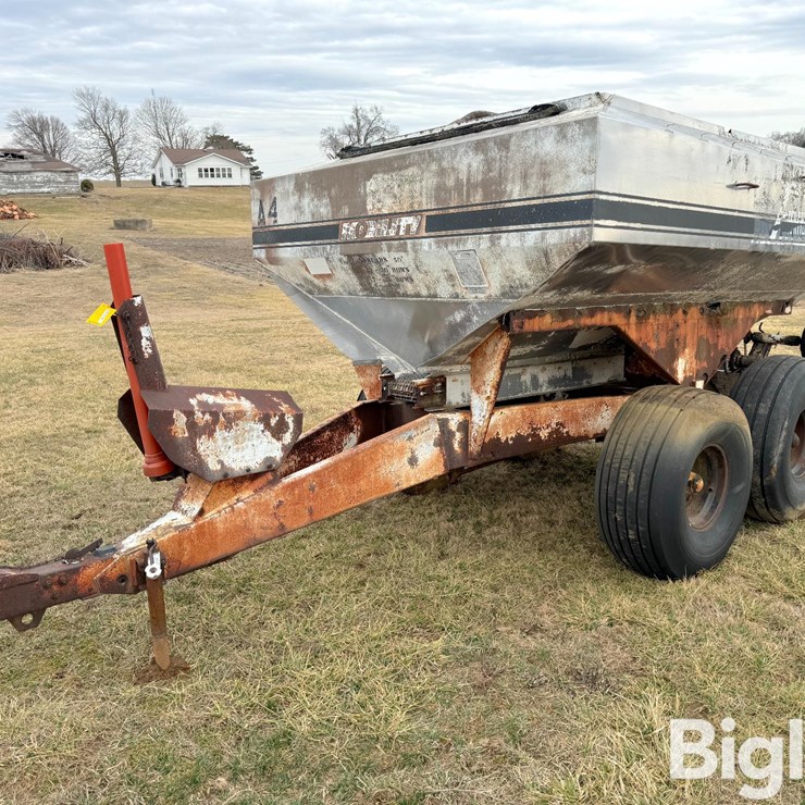 Mobility 6.5 Ton Pull-Type Fertilizer Spreader