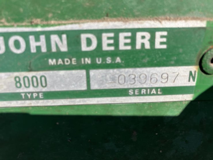 john-deere-8300-image-2
