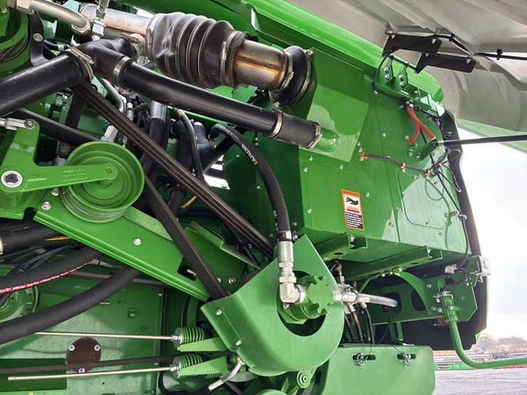 2022-john-deere-s780-image-57