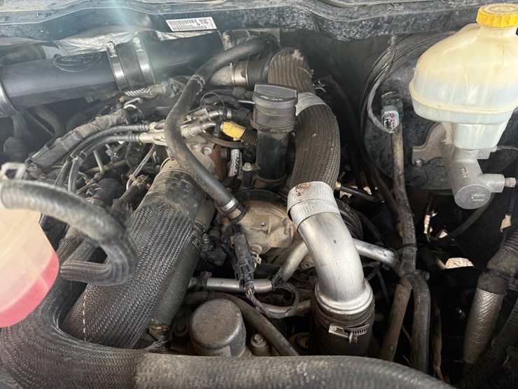 2015-dodge-1500-image-21