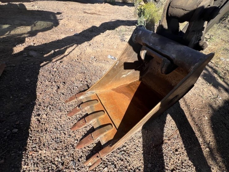 2013-volvo-ecr58-image-9