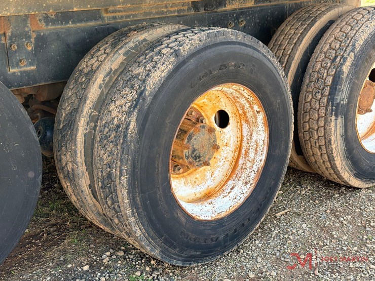 1993-mack-rd690s-image-13