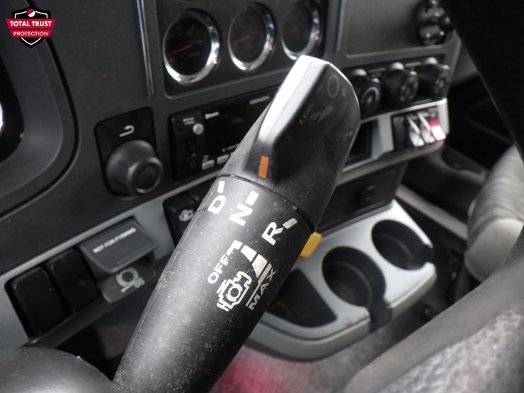 2022-kenworth-t680-image-17