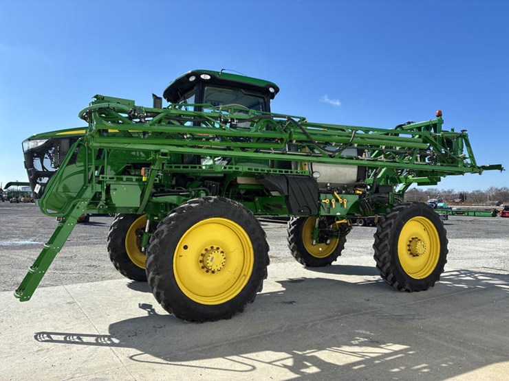 2018-john-deere-r4030-image-10