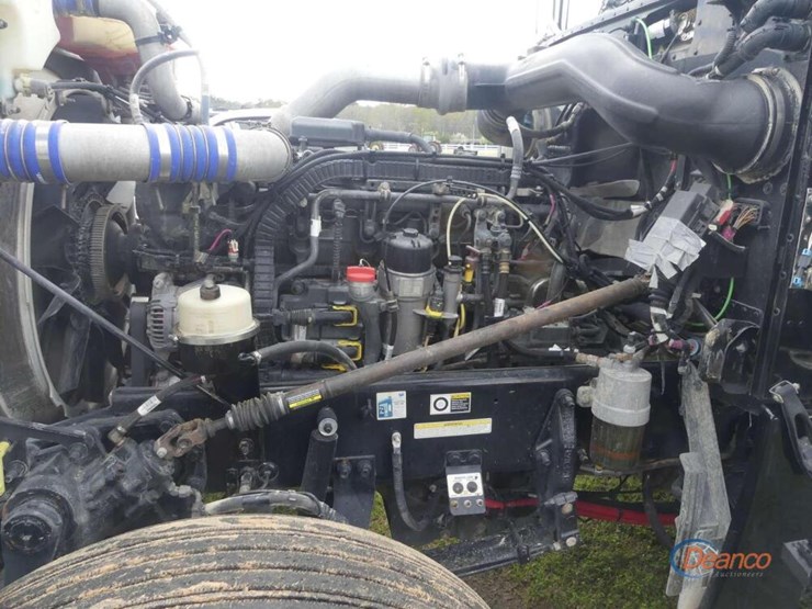 2021-peterbilt-389-image-8