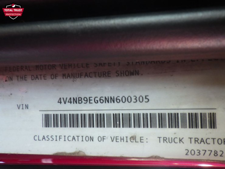 2022-volvo-vnl300-image-17