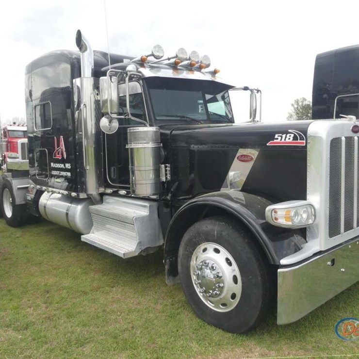 2020 PETERBILT 389