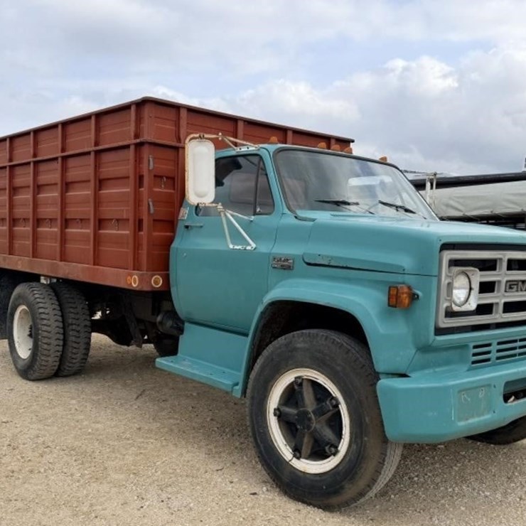 L2 - 1974 GMC 6500 Grain Truck