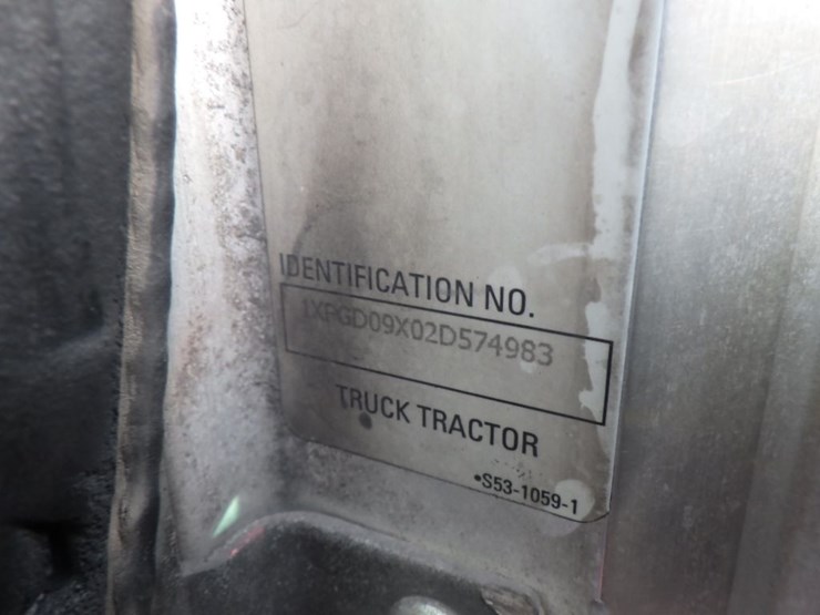 2002-peterbilt-385-image-19