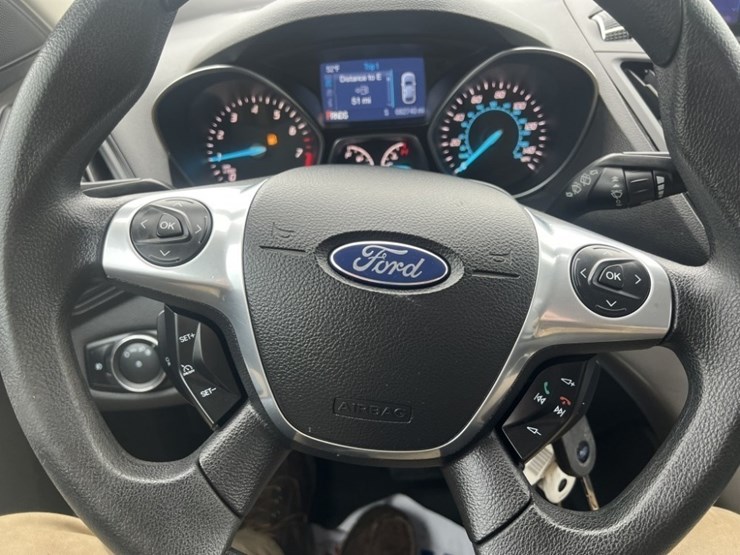 2013-ford-escape-image-28