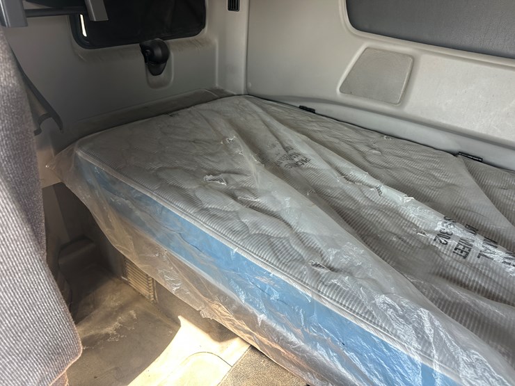 2017-international-lt-image-43