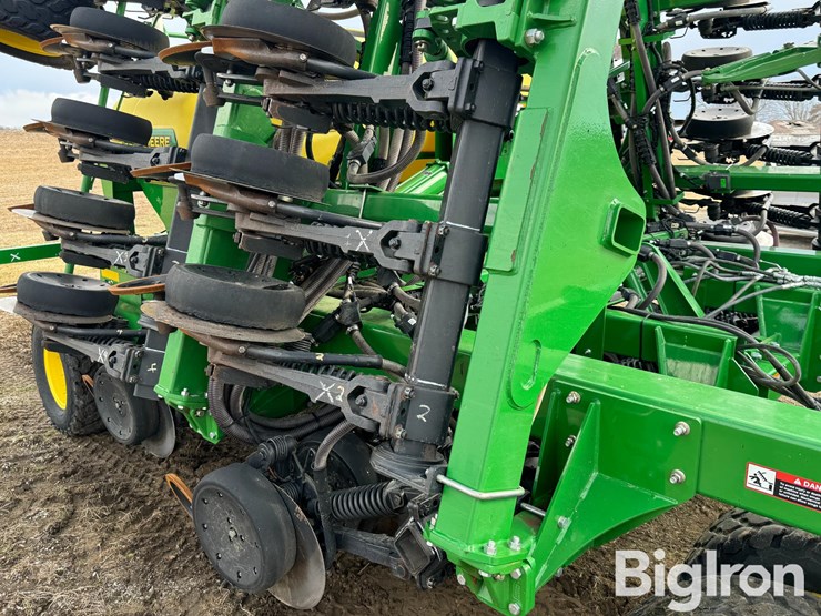 2011-john-deere-1990-image-19