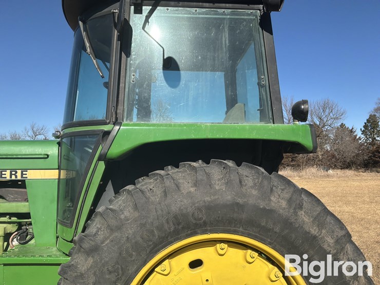 1980-john-deere-4240-image-16