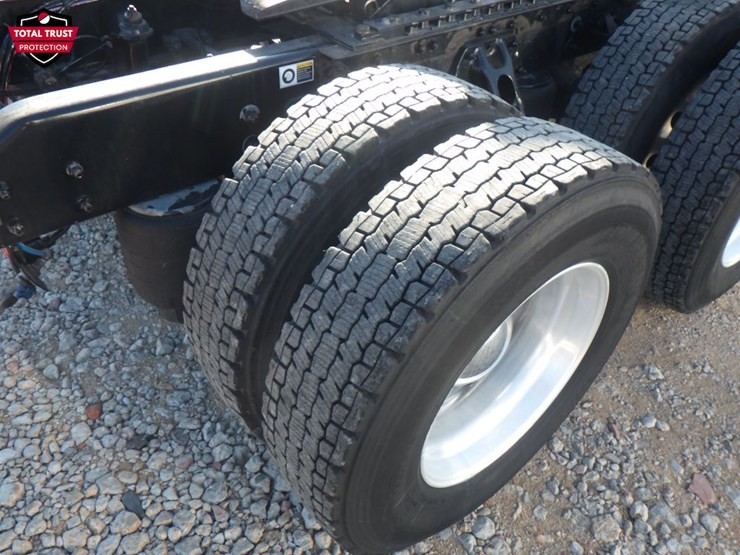 2021-kenworth-t680-image-6