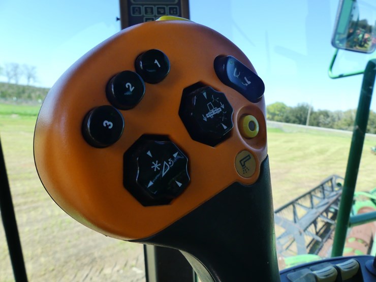 john-deere-9550-image-22