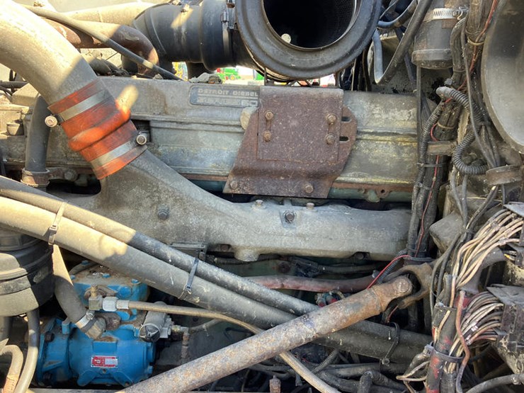 1990-peterbilt-377-image-34