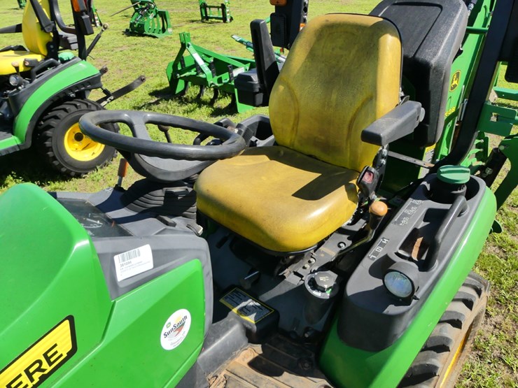 john-deere-1025r-image-13