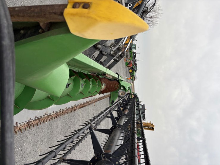 2010-john-deere-635f-image-13