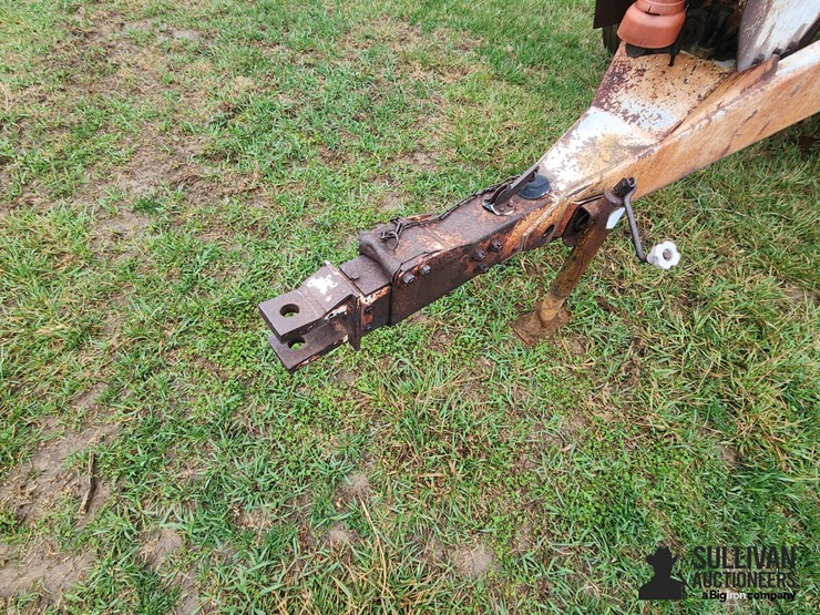 mobility-6.5-ton-pull-type-fertilizer-spreader-image-9