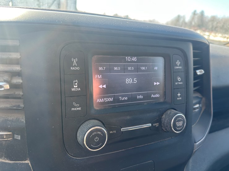 2020-dodge-3500-image-42