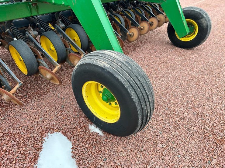 john-deere-750-image-31