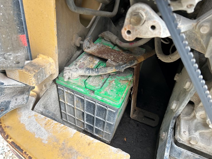 caterpillar-252b-image-25