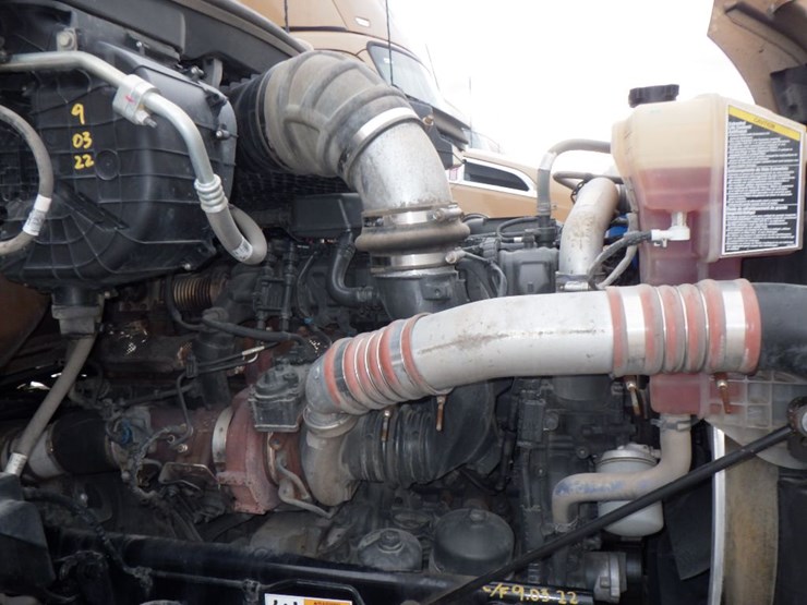 2022-kenworth-t680-image-22