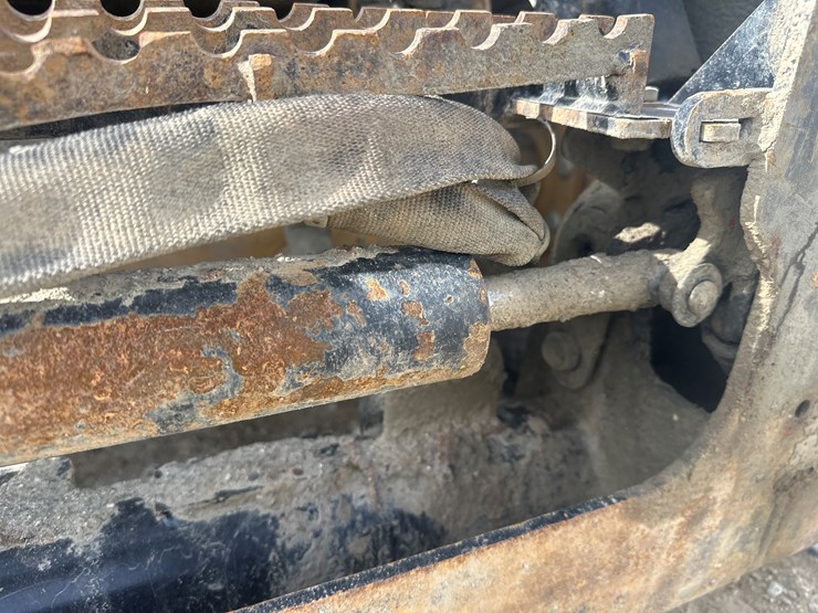 caterpillar-226d-image-28