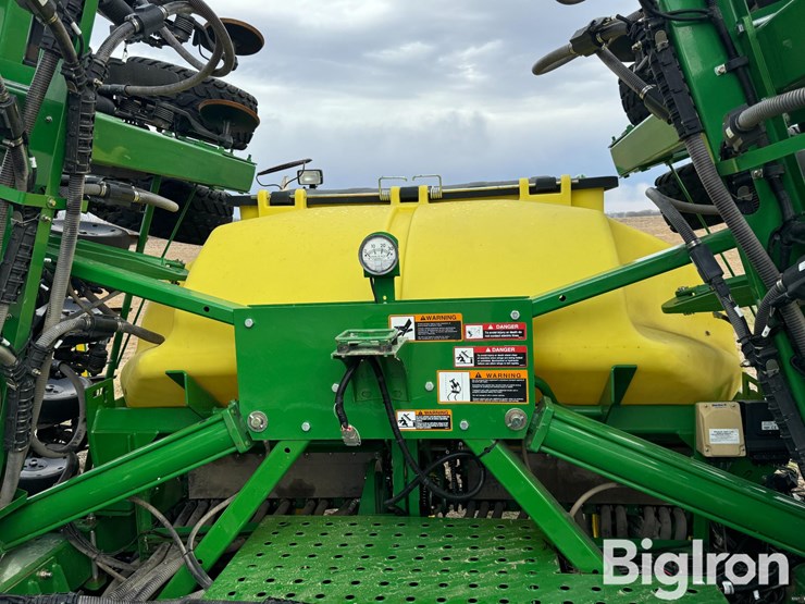 2011-john-deere-1990-image-11