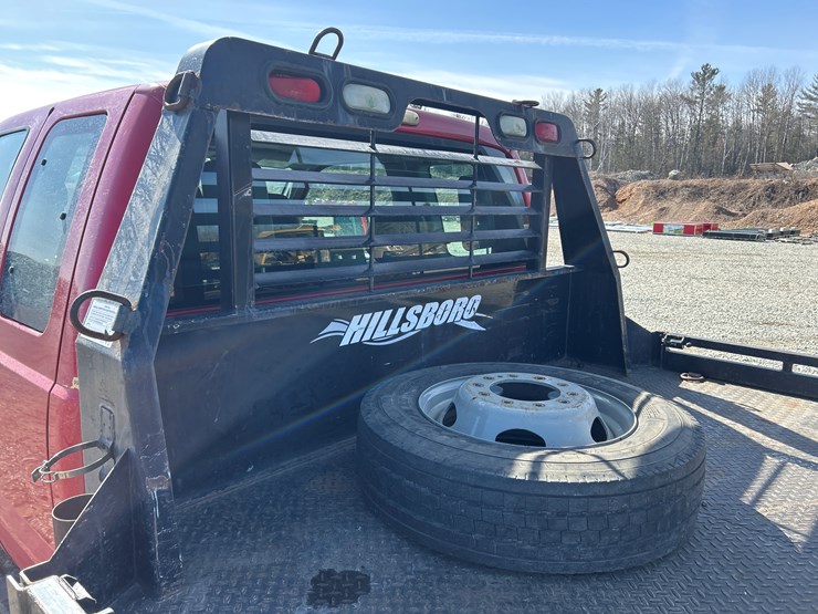 2011-ford-f550-image-28