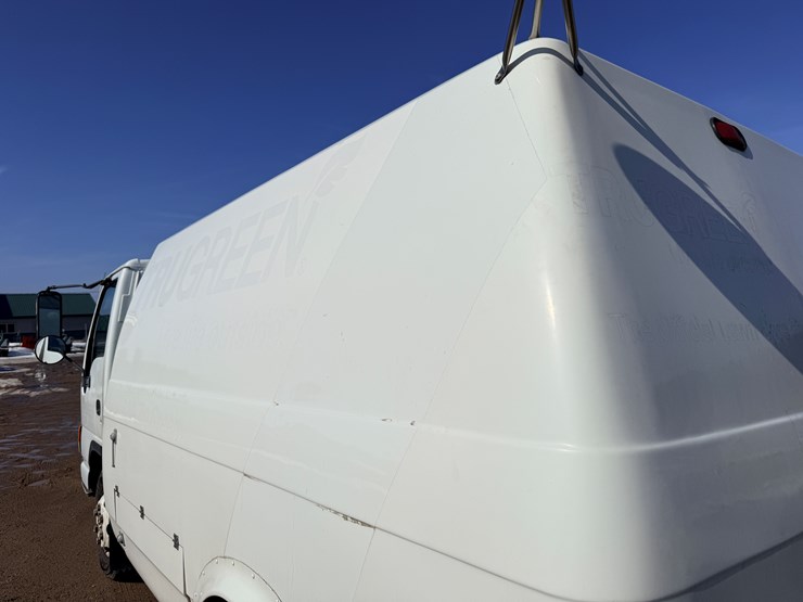 2001-isuzu-npr-image-34