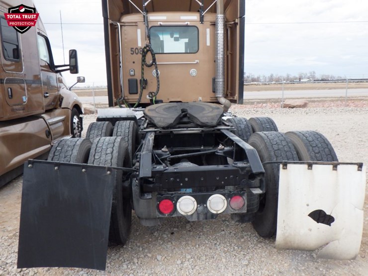 2022-kenworth-t680-image-10