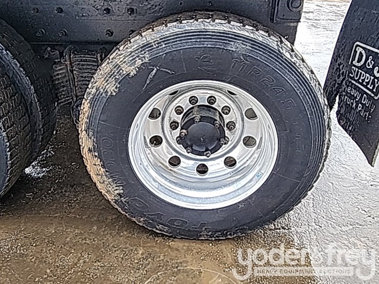 2011-mack-gu713-image-13