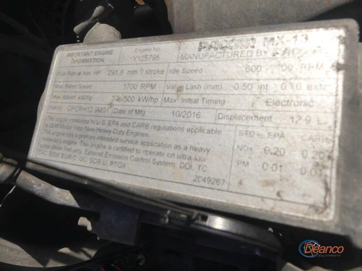 2017-peterbilt-389-image-9