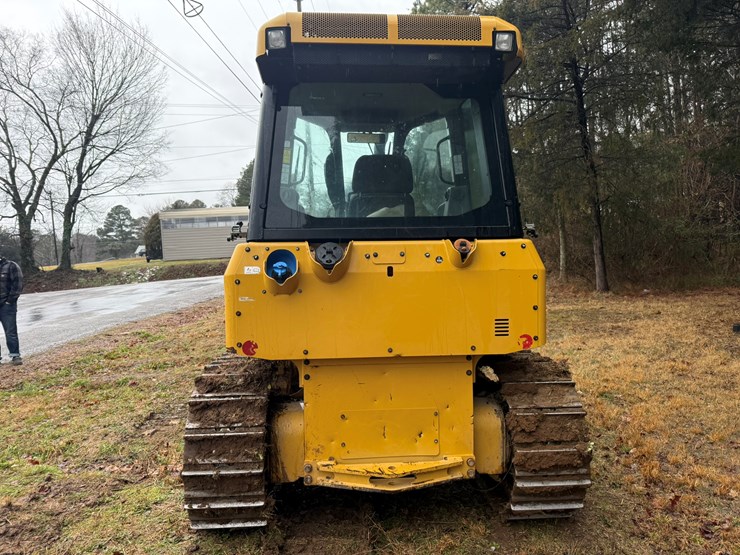 2023-caterpillar-d1-image-4