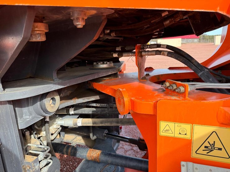 2017-doosan-dl220-5-image-26